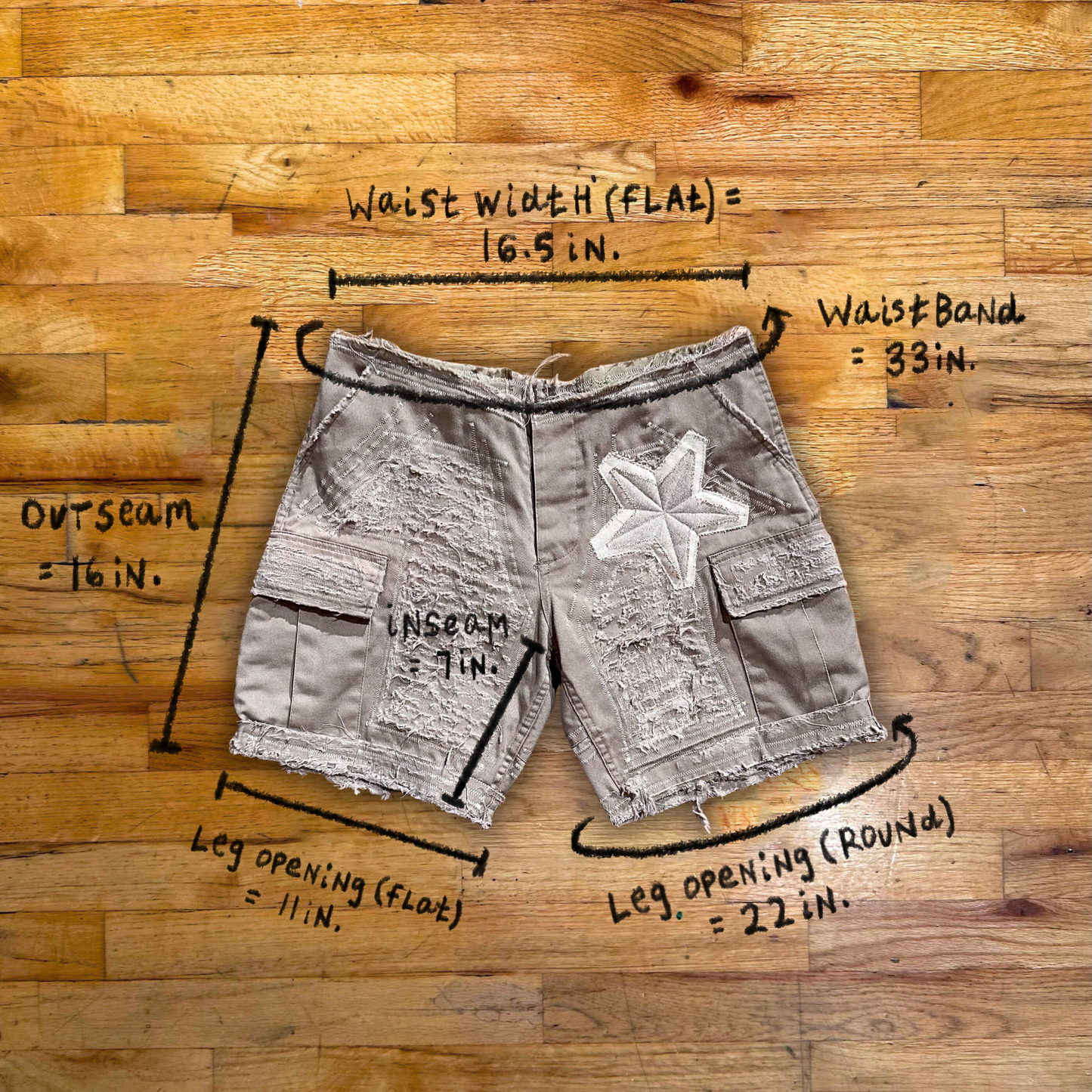 DiSTRESSED CARGO SHORTS